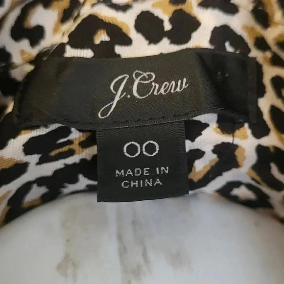 J.Crew 100% Silk Leopard Print Button Down Oversized Blouse(00) - Picture 8 of 10